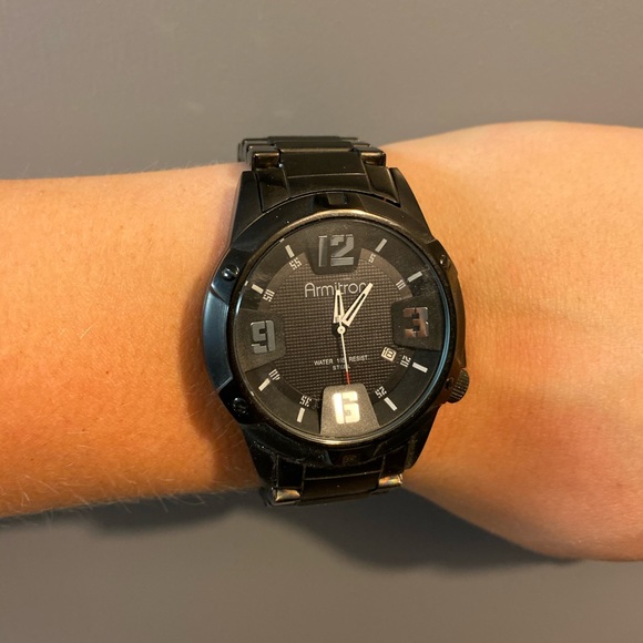 Watch - Picture 4 of 5